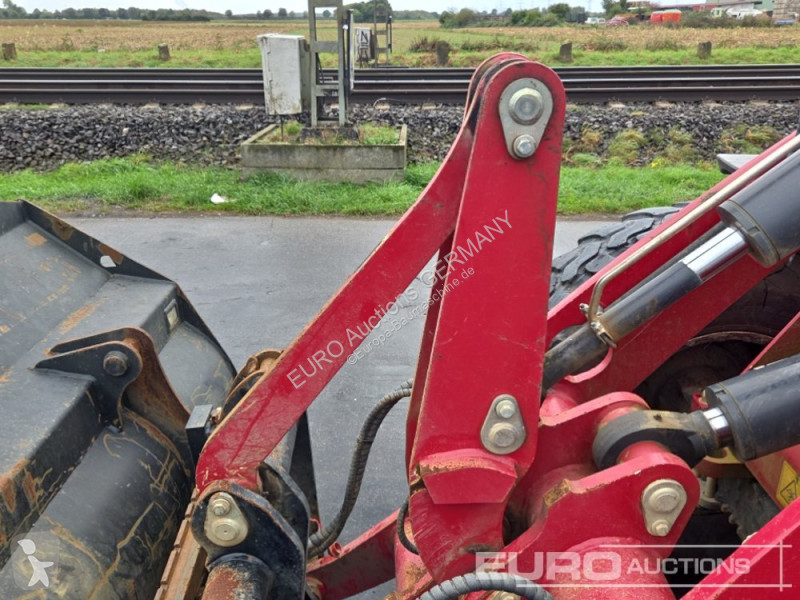Nakladač Yanmar V100