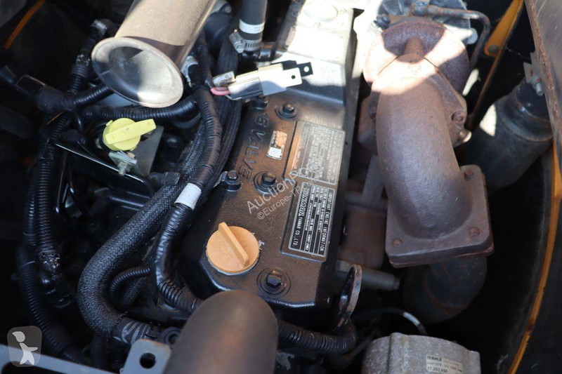 Chargeuse Mustang Turbo