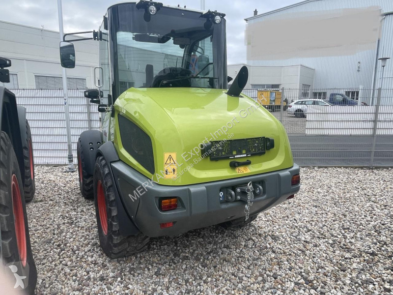 Shovel Claas  Torion 535