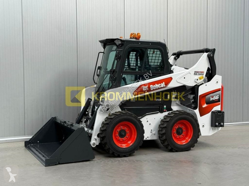 Pala cargadora Bobcat S 66 High Flow Hand/Foot...