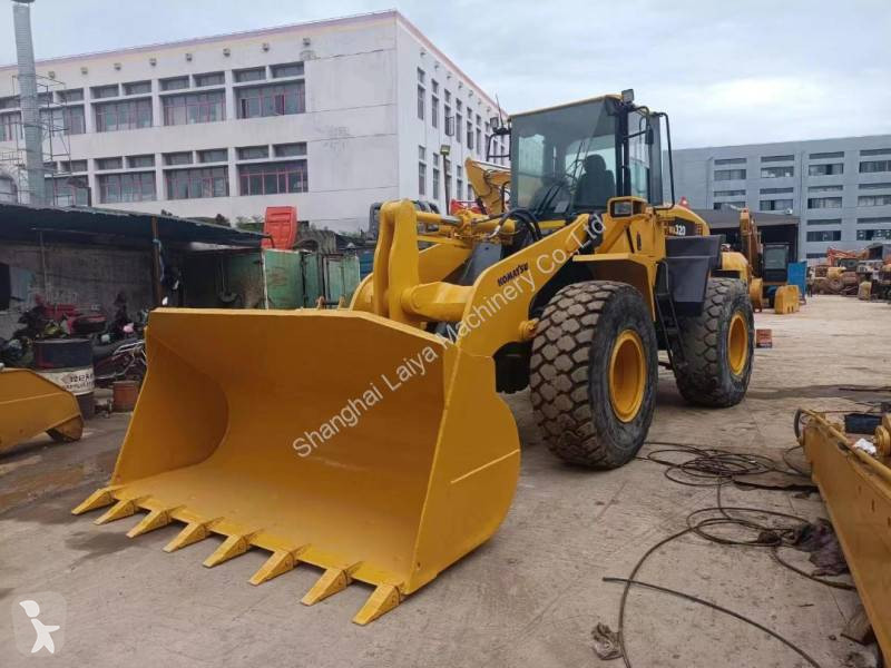 مُحمّلة Komatsu WA320