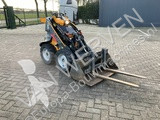 Pala cargadora Giant SK201D