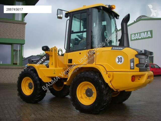 مُحمّلة Volvo L 30 MIETE / RENTAL