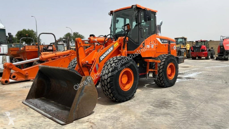 Pala cargadora Doosan 200-5