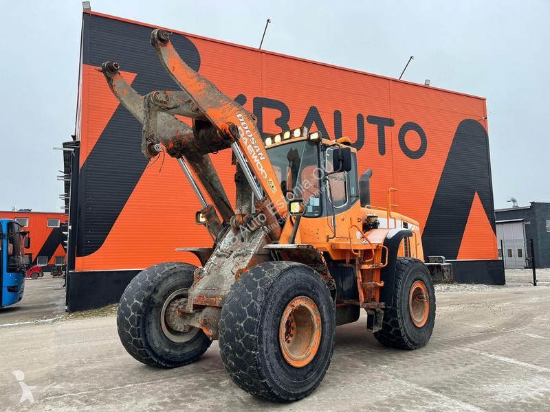 Shovel Doosan 4x4 AC / CENTRAL LUBRICATION