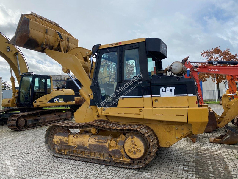 Pá carregadora Caterpillar NVT