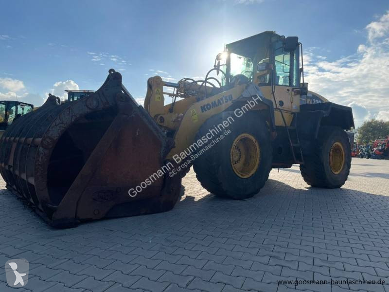 Lastare Komatsu WA320-5