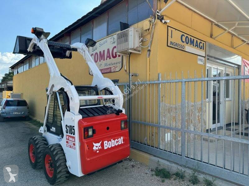 Shovel Bobcat
