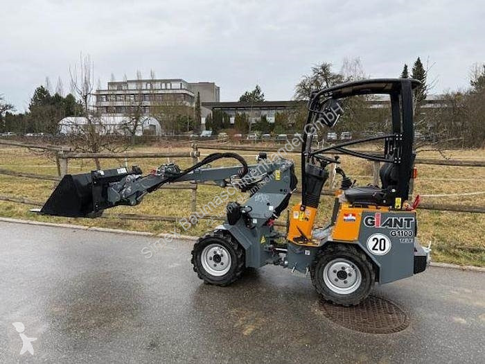 Shovel Giant G1100