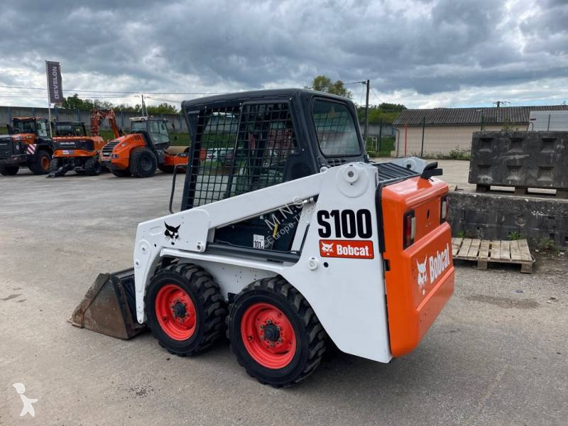 Shovel Bobcat