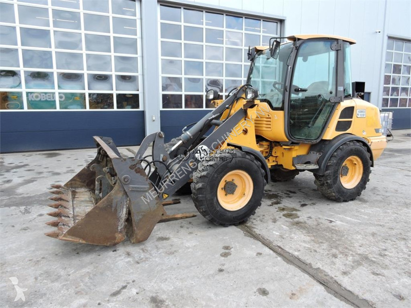 مُحمّلة Volvo L25F + FORK
