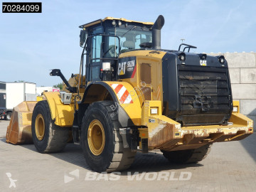 Kolový nakladač Caterpillar