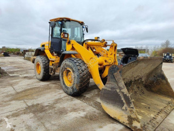 Chargeuse sur pneus JCB