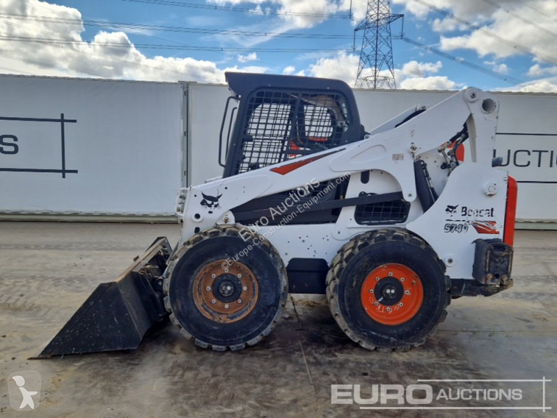 Shovel Bobcat S740