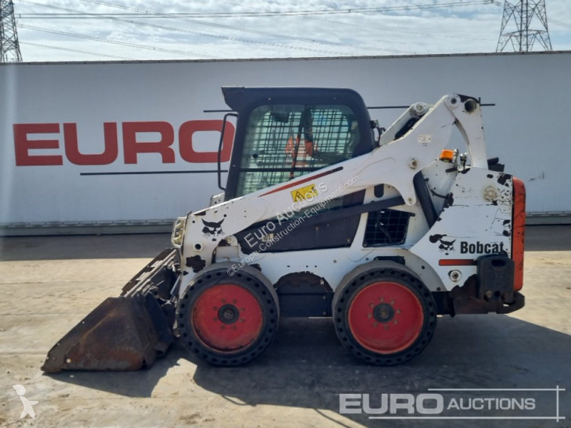 Shovel Bobcat S530