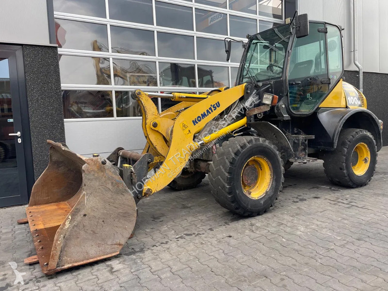 Shovel Komatsu WA100