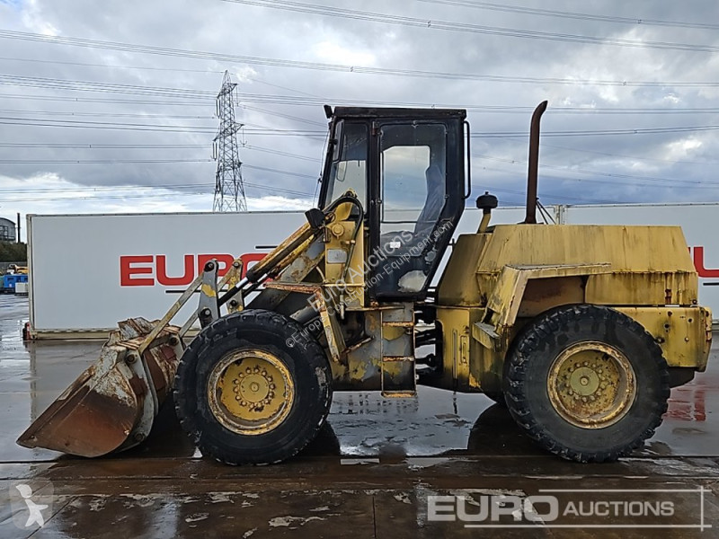 Nakladač JCB 420