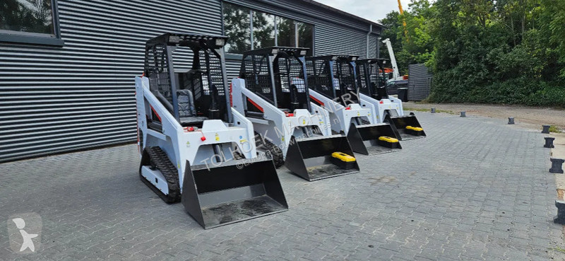 Shovel  Skidster loader JC 25