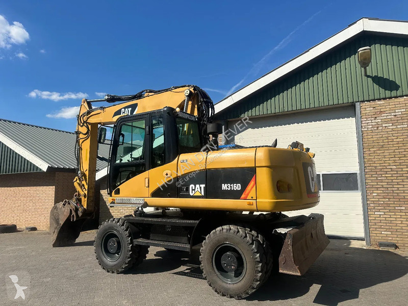 Excavator Caterpillar D