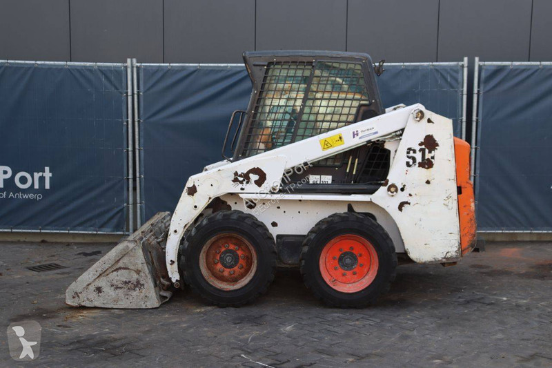 Shovel Bobcat