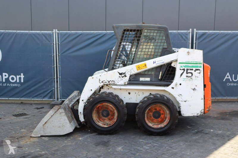 Shovel Bobcat