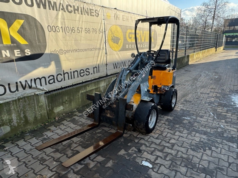 Pala cargadora Giant D 204 SW