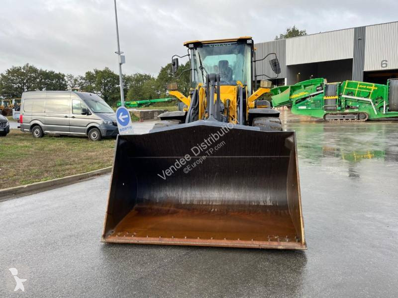Shovel Volvo L90H