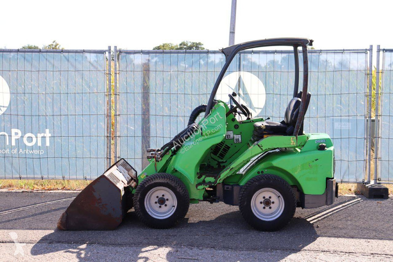 Shovel Avant tecno M
