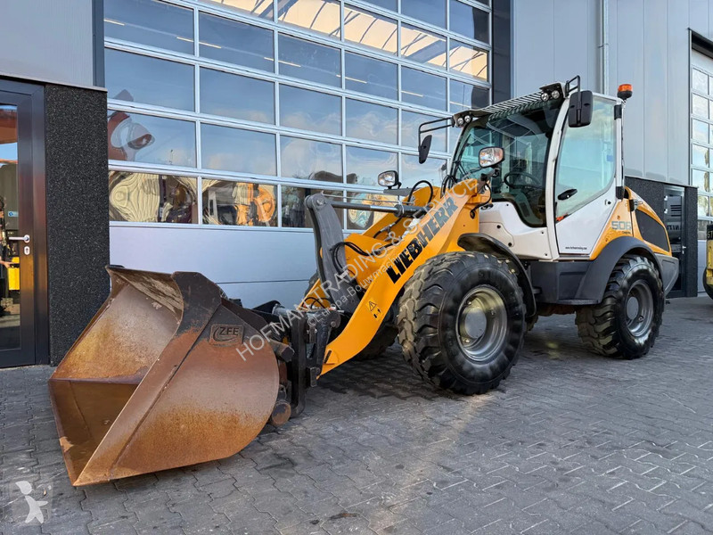 Shovel Liebherr L506C