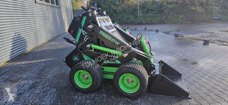 Nakladač  SK 650 SKIDSTEER LOADER NEW