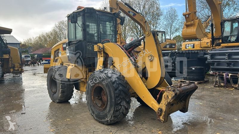 Nakladač Caterpillar 930M