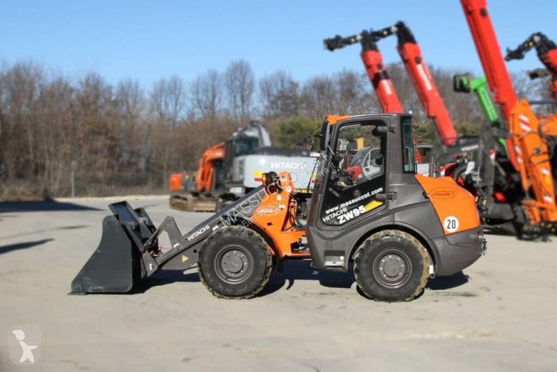 Ładowarka Hitachi