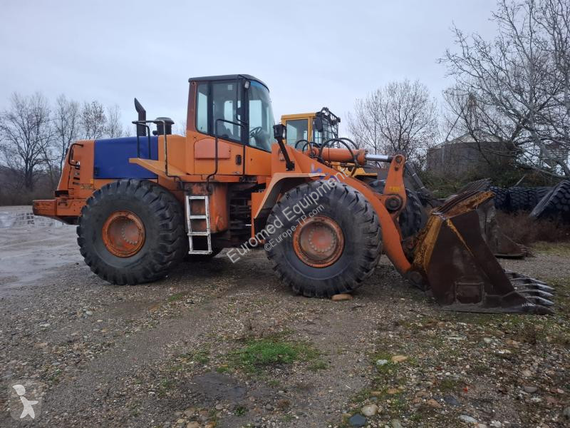 Chargeuse Hitachi  W270