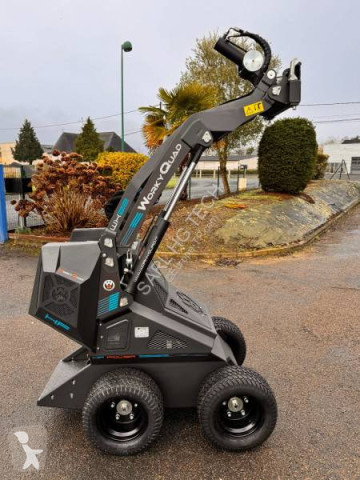 Worky Quad mini loader