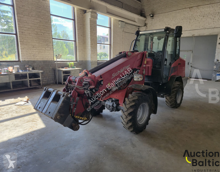 Nakladač Schäffer 5680T