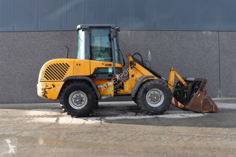 Фронтальный погрузчик Terex