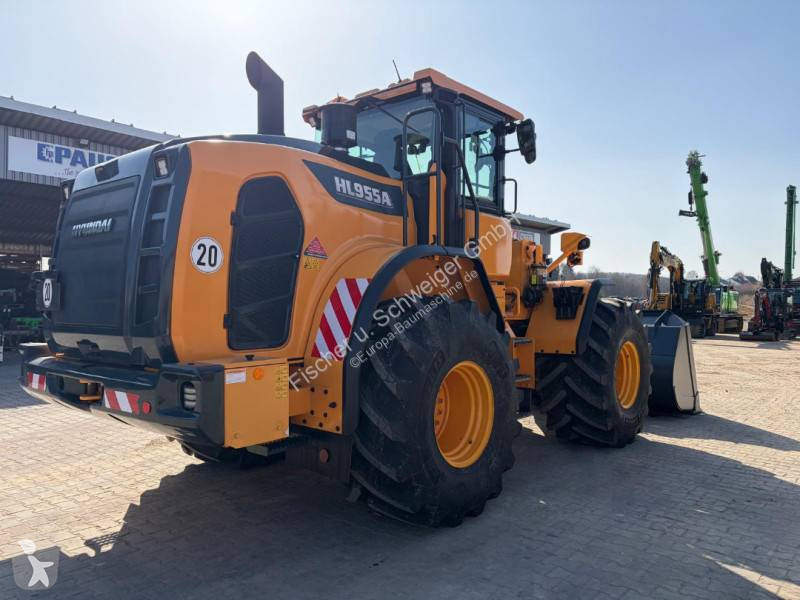 Nakladač Hyundai HL955A