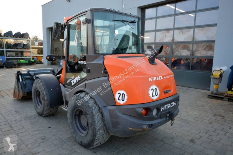 Nakladač Hitachi 956 C