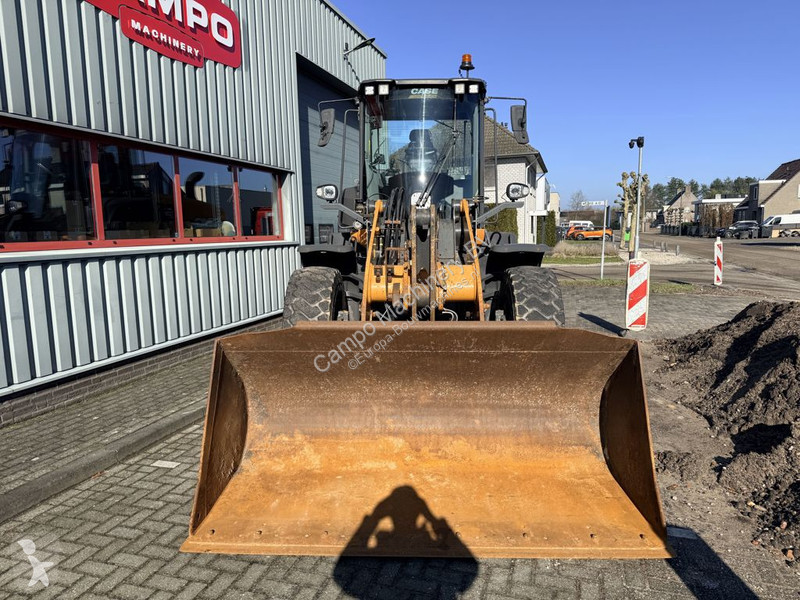 Nakladač Case 521G XR Shovel