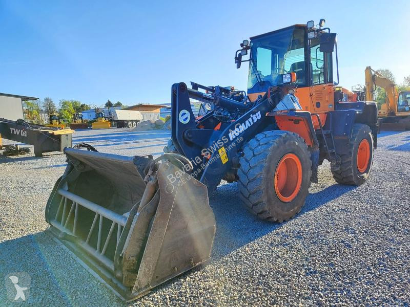 مُحمّلة Komatsu  WA200PZ