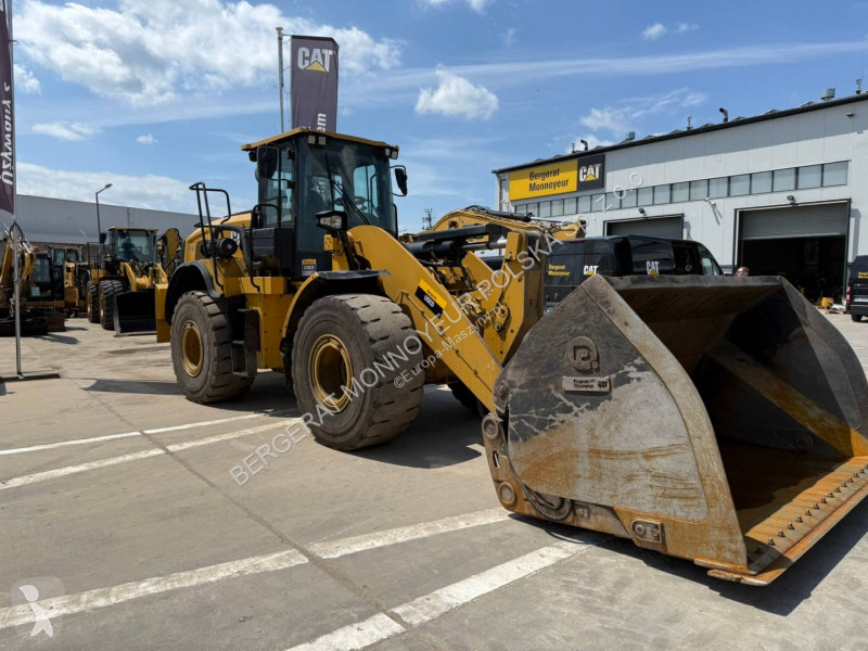 Nakladač Caterpillar 962M