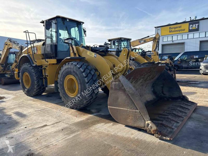 Nakladač Caterpillar GC