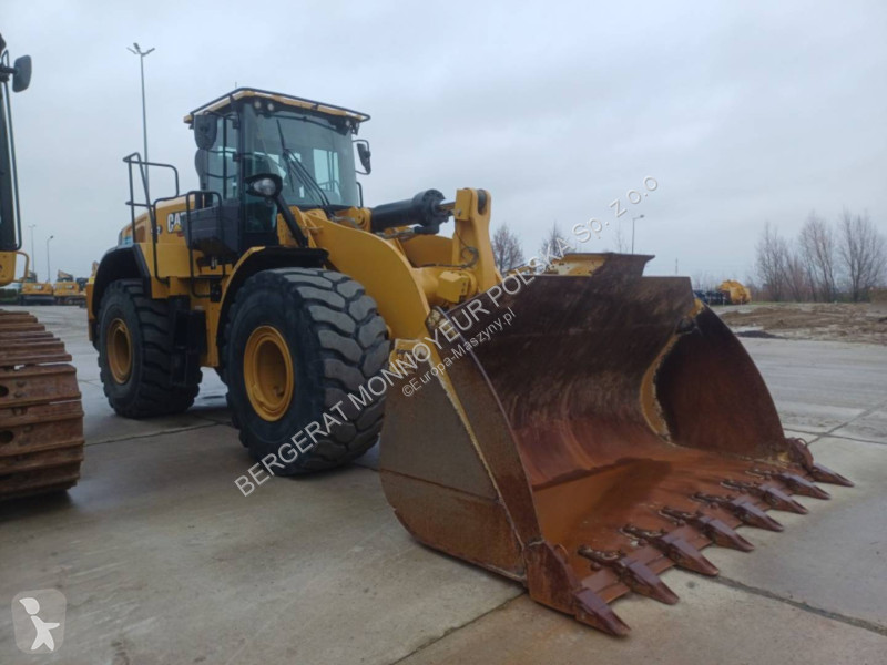 Nakladač Caterpillar 972