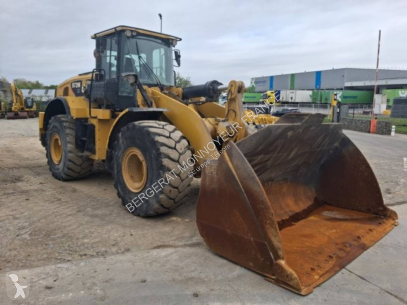 Nakladač Caterpillar 972M XE