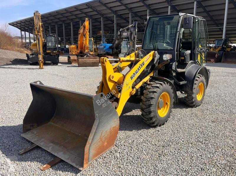 مُحمّلة Komatsu  WA80M-7