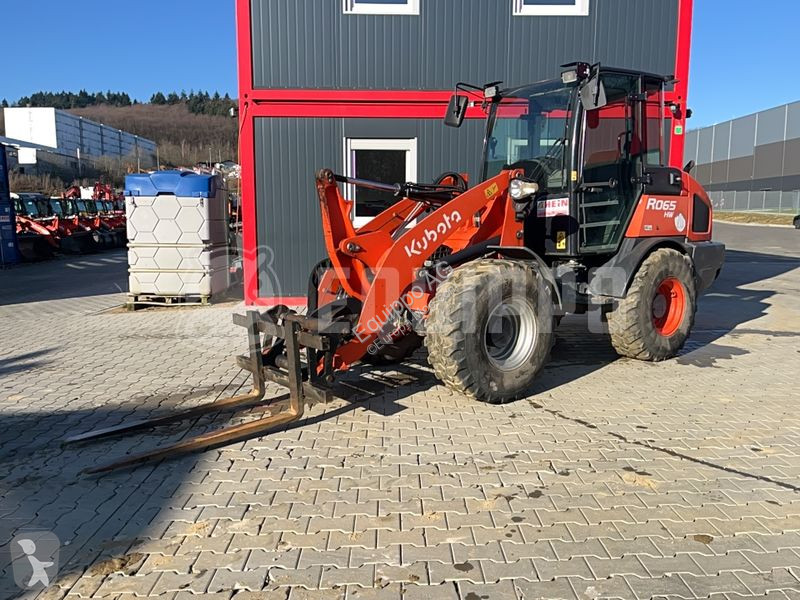 Nakladač Kubota R065