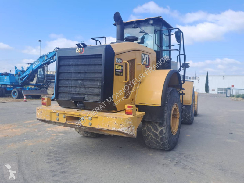 Nakladač Caterpillar 950GC