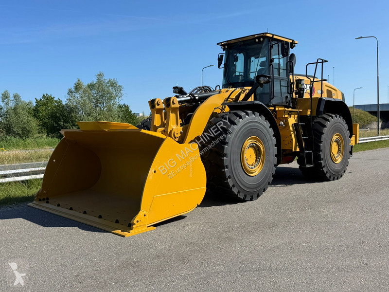 Nakladač Caterpillar 980