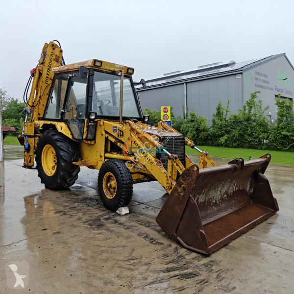 Nakladač JCB 3CX