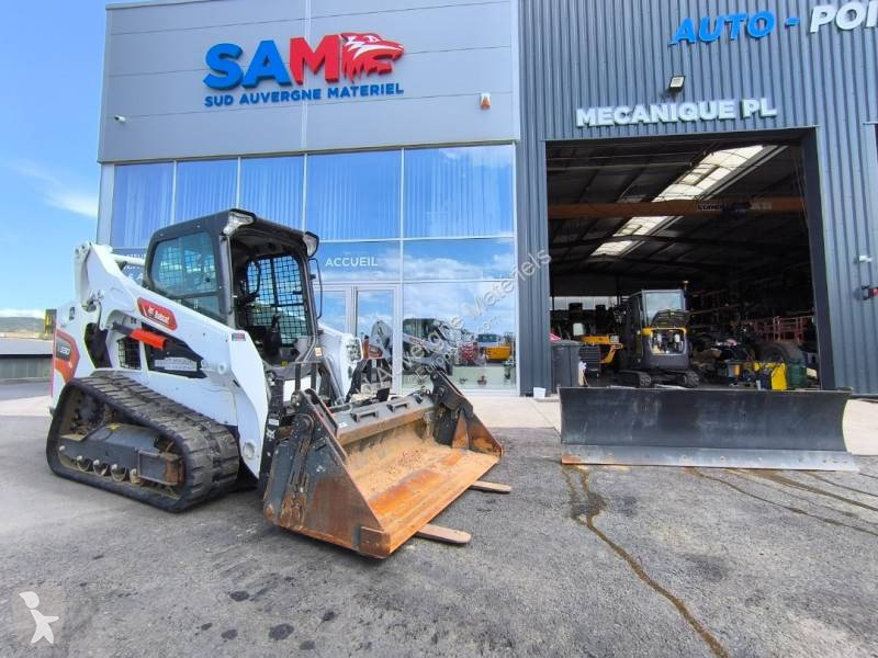 مُحمّلة Bobcat T590 Fourches et Godet inclus